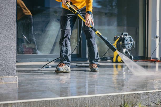 Best Pool Deck Cleaning  in West Puente Valley, CA